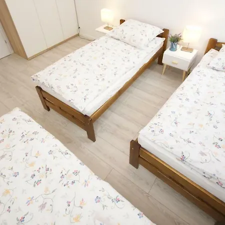 Apartment Mieszkanie Goscinne Zdrojowa *